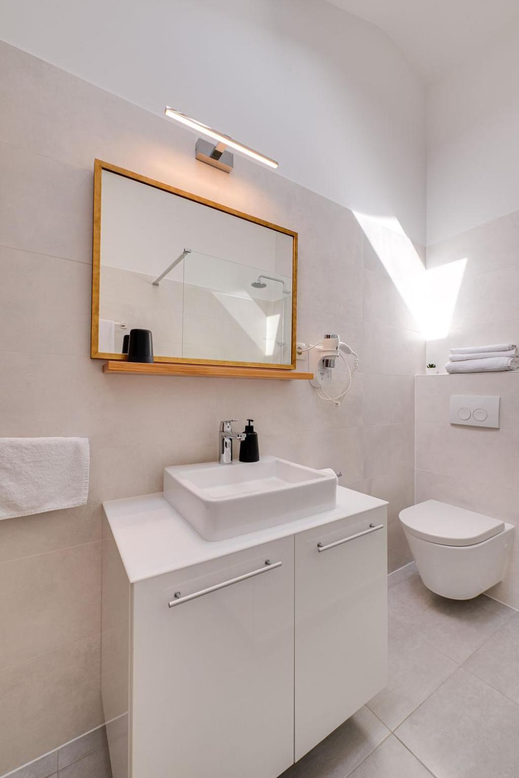 Bed & Breakfast Dosen III Baska  Luaran gambar