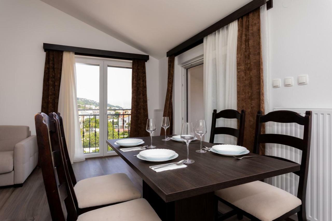 Bed & Breakfast Dosen III Baska  Luaran gambar